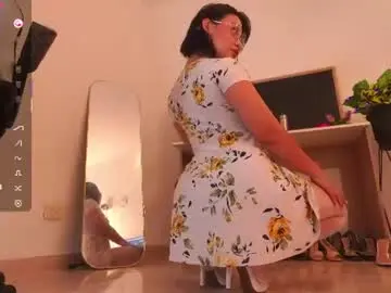 Chaturbate Live Porn of laura_zans_