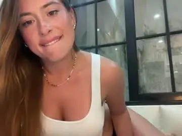 Chaturbate Free Porn Cam of karinaaaxx