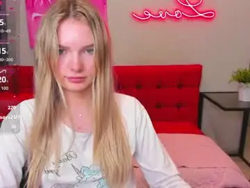 Chaturbate Sex Cam of evelineamore