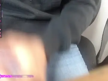 Chaturbate Sex Cam of hilari18