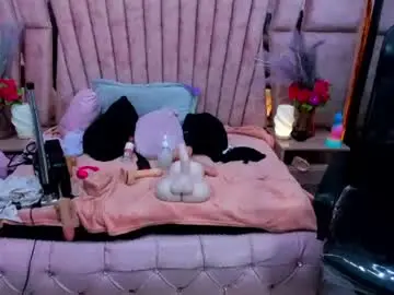 Chaturbate Live Sex Cam of hornyskinny26