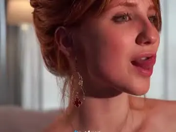 Chaturbate Live Sex Cam of lynnalltop