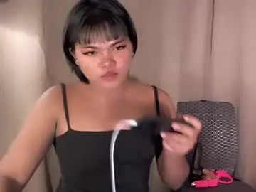 Chaturbate Live Sex Cam of yourasian_kendal