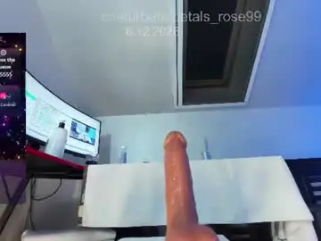 Chaturbate Live Sex of petals_rose99