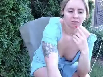 Chaturbate Free Porn Cam of georgiapeachgirl