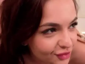 Chaturbate Live Porn of bellaluve