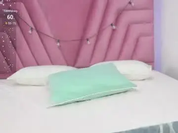 Chaturbate Live Porn of hornybarelylegalgirl