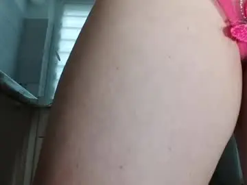Chaturbate Live Sex of horny_mommmy
