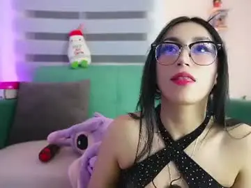 Chaturbate Live Sex of sophie_soft69