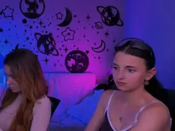 Chaturbate Live Sex Cam of angie_foxy