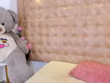 Chaturbate Live Sex Cam of scarlett_honeey