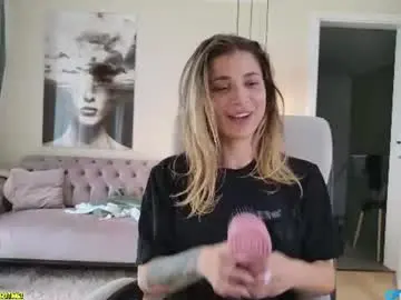 Chaturbate Live Sex Cam of lenna_godess