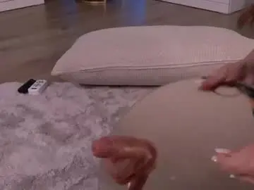 Chaturbate Best live sex cam show of tinydoll_xo