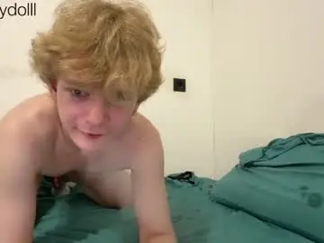 Chaturbate Live Sex Cam of tinnydoll