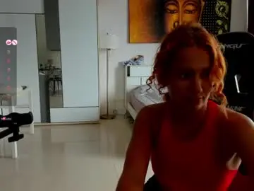 Chaturbate Sex Cam of emmyfoxxofficial