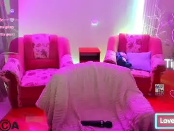 Chaturbate Best live sex cam show of lilyviolet7