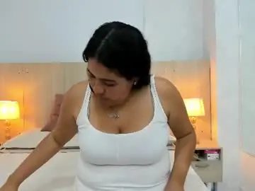 Chaturbate Live Sex Cam of naomi_miranda
