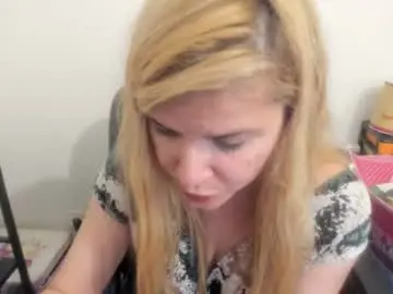 Chaturbate Best Webcam of artsyandcraftsy_