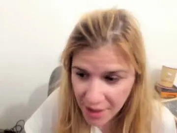 Chaturbate Live Sex of artsyandcraftsy_
