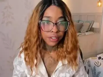 Chaturbate Live Sex Cam of pauline_fox