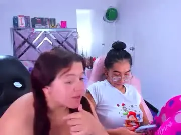 Chaturbate Live Sex Cam of naomi_johnson132