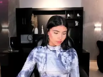 Chaturbate Free Porn Cam of mialaurence_