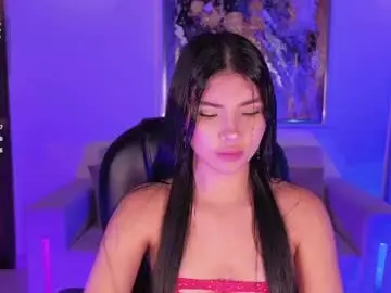 Chaturbate Nude Webcam of mialaurence_