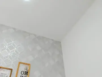 Chaturbate Free Live Porn of selenamiel