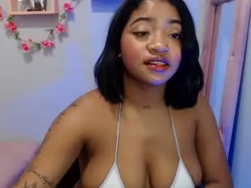 Chaturbate Free Porn Cam of latinbrunett1