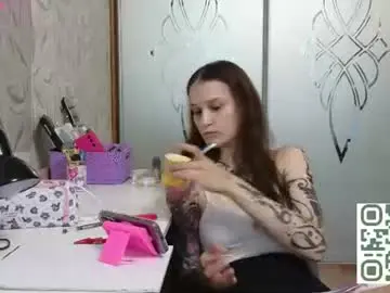 Chaturbate Nude Webcam of skinny_littledevil