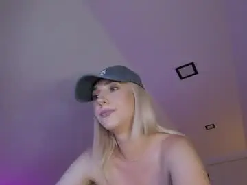 Chaturbate Live Sex Cam of allayah
