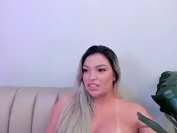 Chaturbate Free Live Porn of milaowens