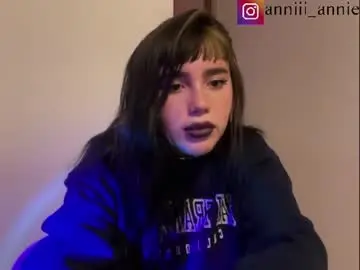 Chaturbate Free Porn Cam of annie_snow_