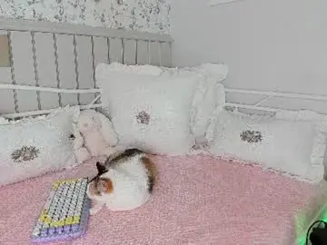 Chaturbate Live Sex Cam of kitty__sophie