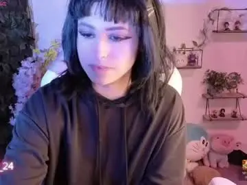 Chaturbate Live Sex Cam of eymmy_24