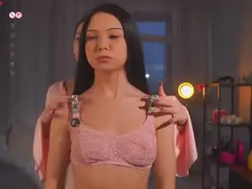 Chaturbate Live Sex Cam of monahurde