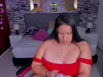Chaturbate Best live sex cam show of reina_loren