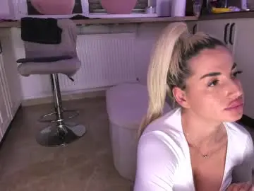 Chaturbate Live Sex Cam of elisabeth_jason