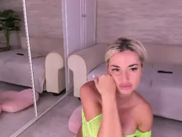 Chaturbate Live Sex Cam of elisabeth_jason