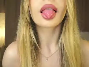 Chaturbate Adult Video Chat of holayoula