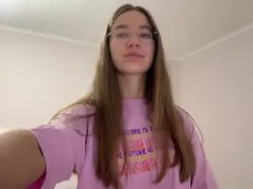 Chaturbate Free Porn Cam of emberfamn