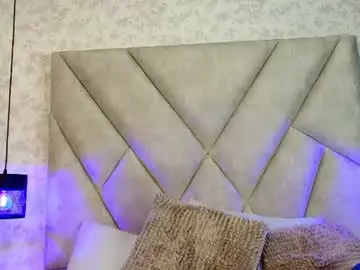 Chaturbate Live Sex Cam of scarlat_rose
