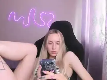 Chaturbate Watch Live Sex Cams of hello_kittykk
