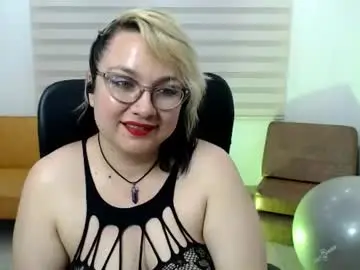 Chaturbate Watch Live Sex Cams of anyaluxx