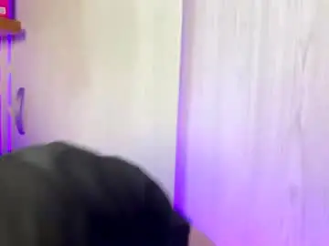 Chaturbate Free Live Porn of rossemoon16