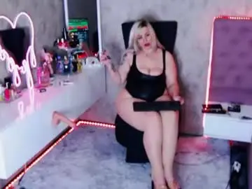 Chaturbate Adult Webcams of guess__whoo