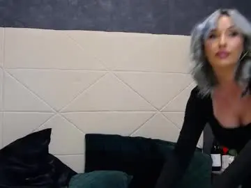 Chaturbate Adult Video Chat of issasmyth