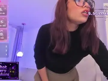 Chaturbate Live Sex of alice_elare