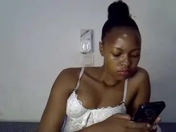 Chaturbate Live Sex Cam of melissah_hot