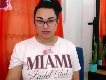 Chaturbate Live Sex Cam of caramelo945256